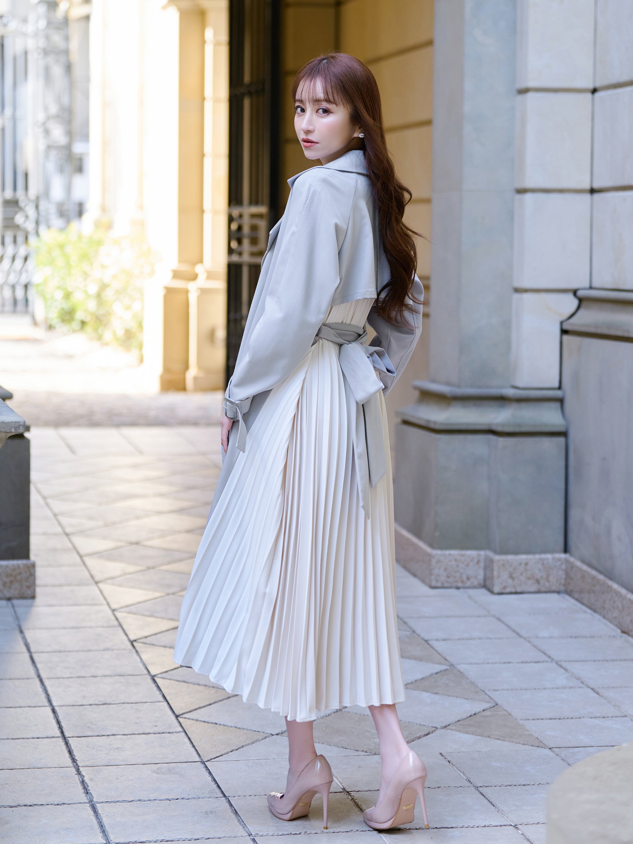 Pleats belted trench coat | エミリアウィズ 公式オンラインストア