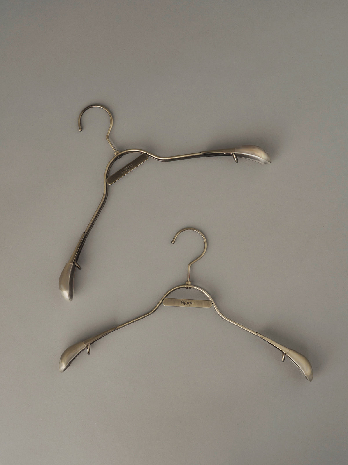 emiriawiz logo tops hanger| エミリアウィズ 公式オンラインストア