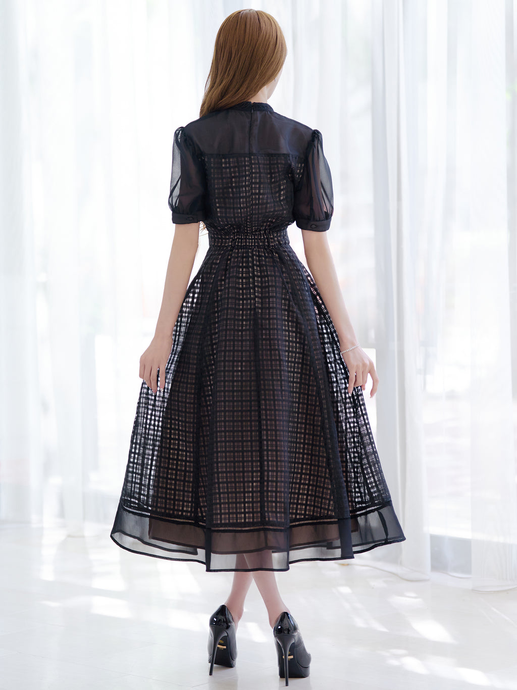 Elegance noir dress | エミリアウィズ 公式オンラインストア