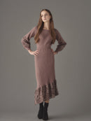 Off-shoulder lady knit one-piece