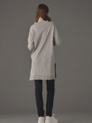 タートルネックスリットニット