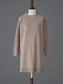 タートルネックスリットニット