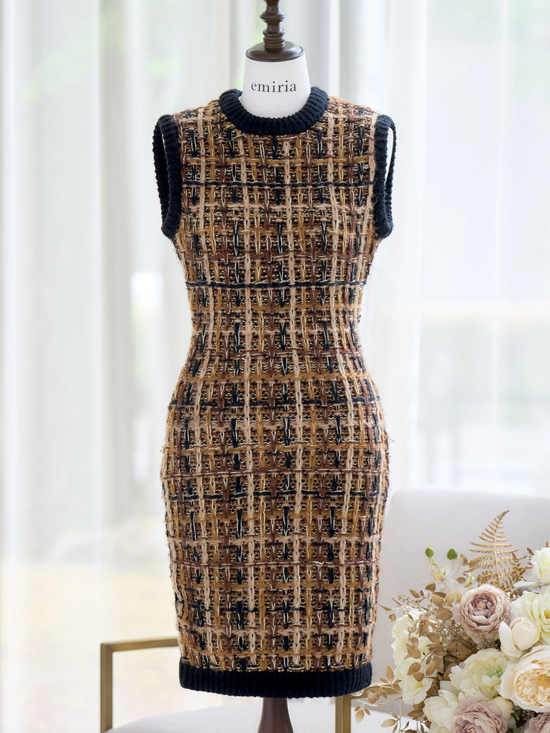 Sleeveless tweed knit one-piece