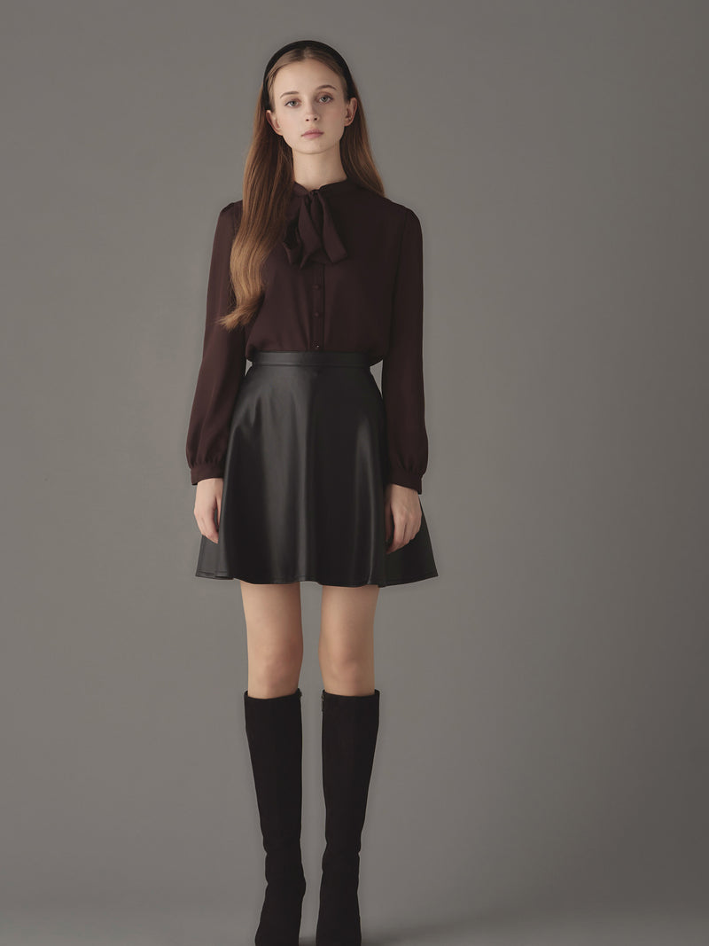 Fake leather flare mini skirt