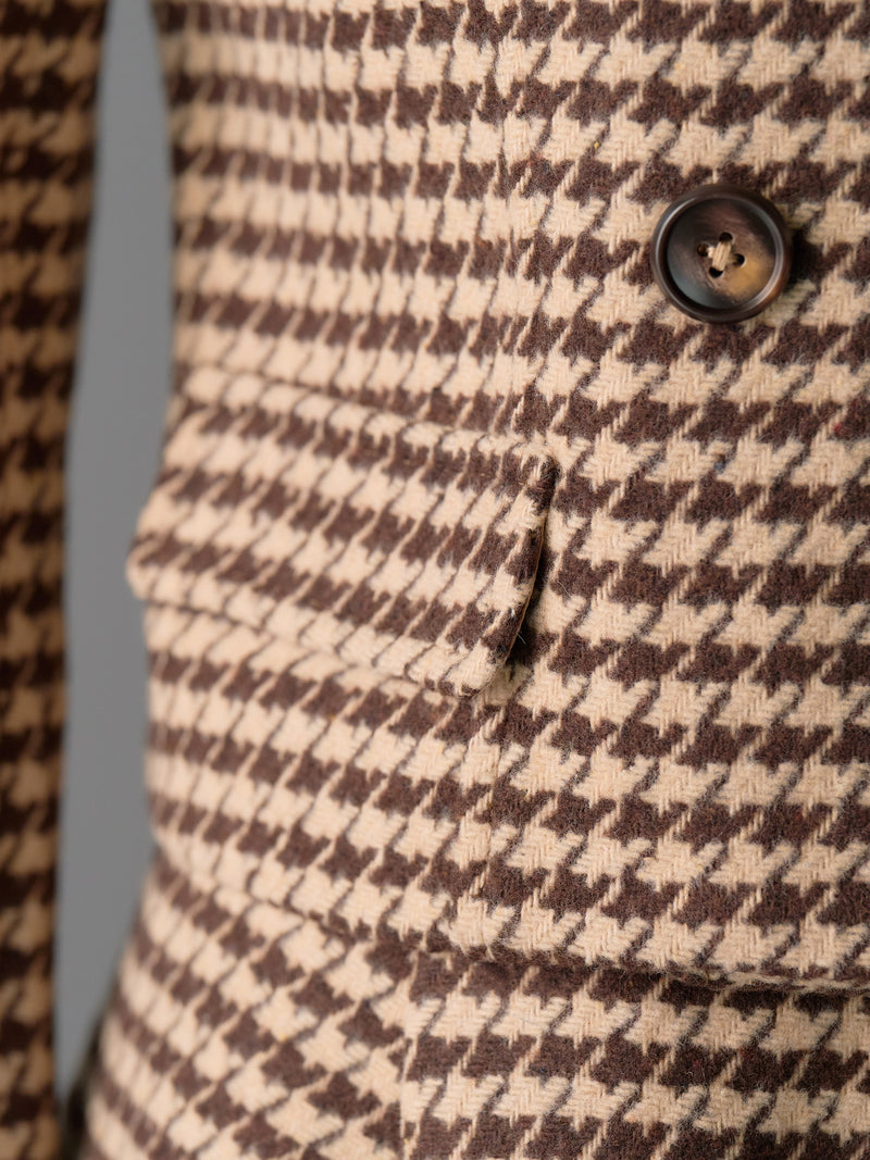 Houndstooth pattern jacket