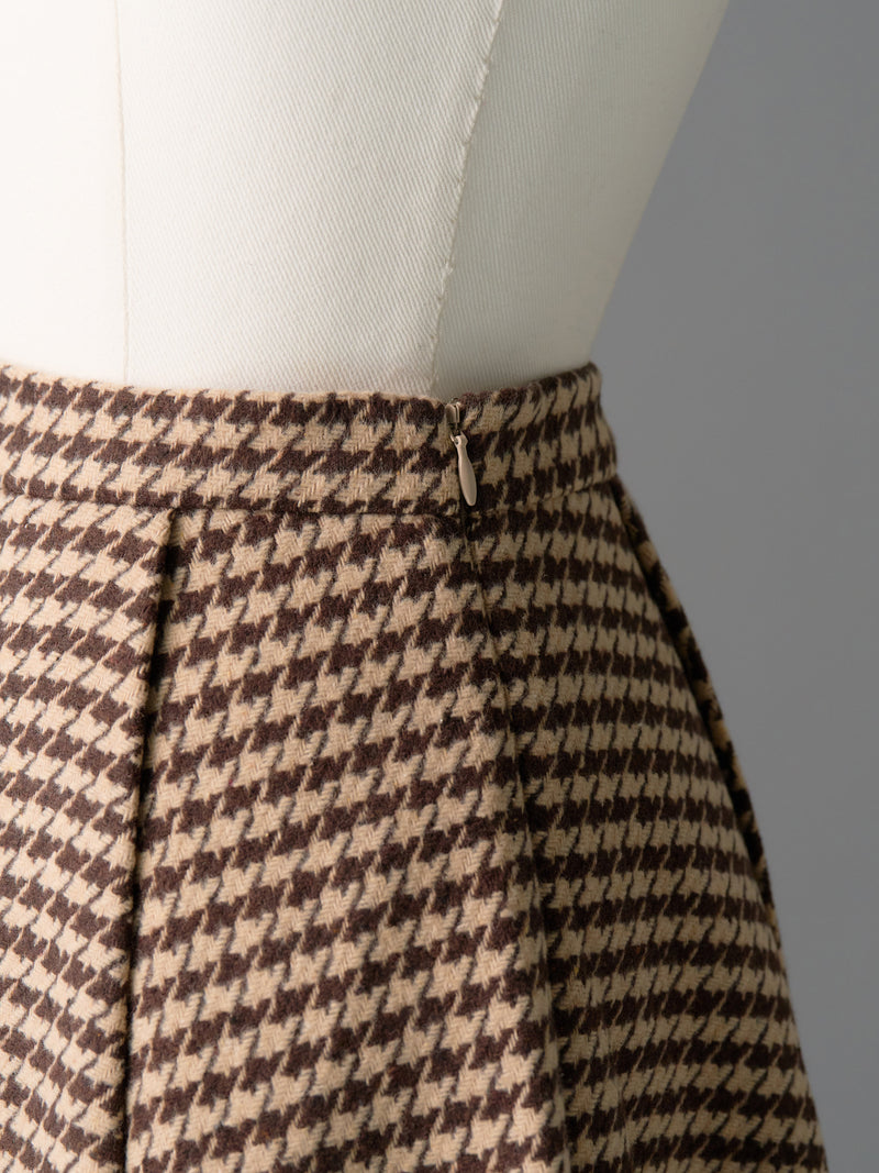 Houndstooth pattern skirt