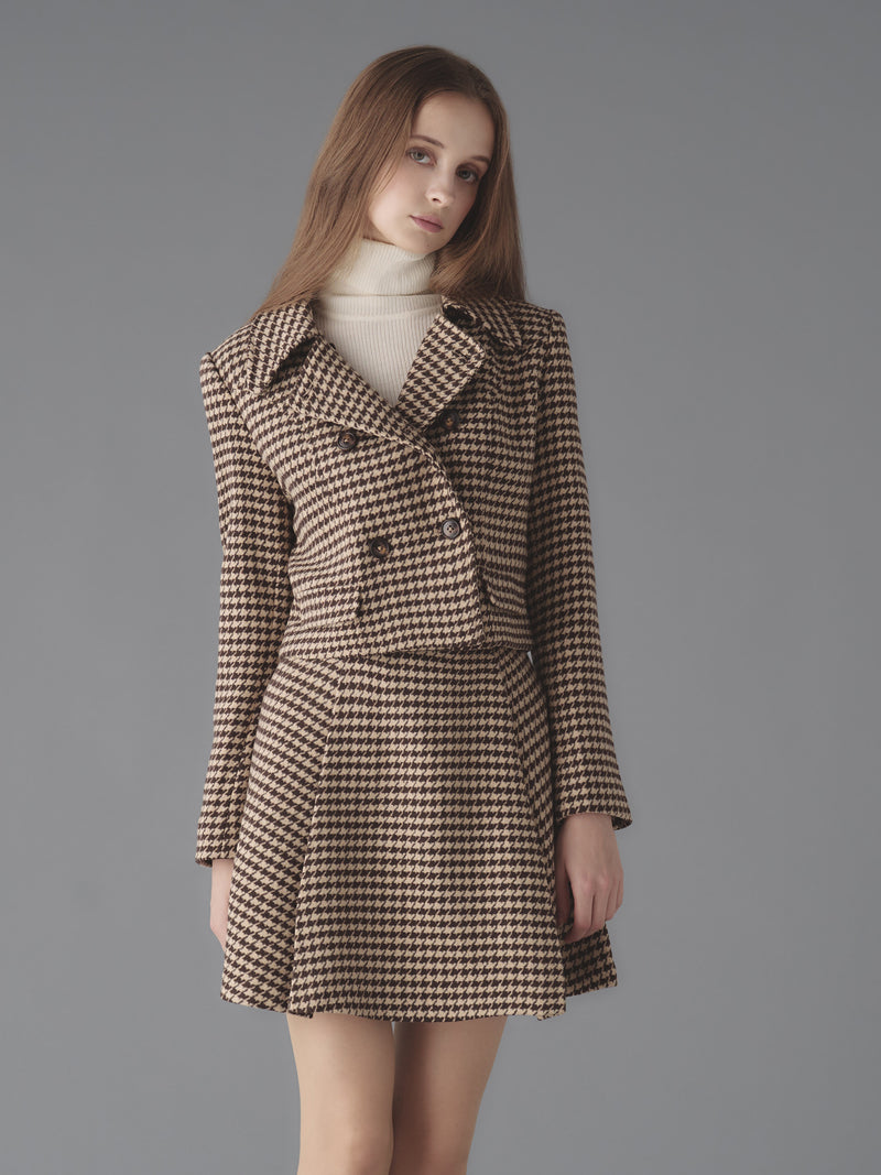 Houndstooth pattern jacket