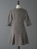 Half sleeve piping tweed one-piece