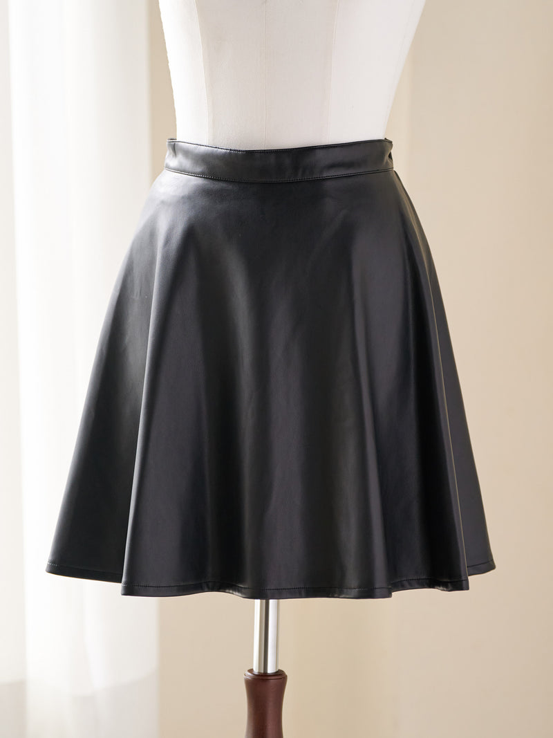 Fake leather flare mini skirt